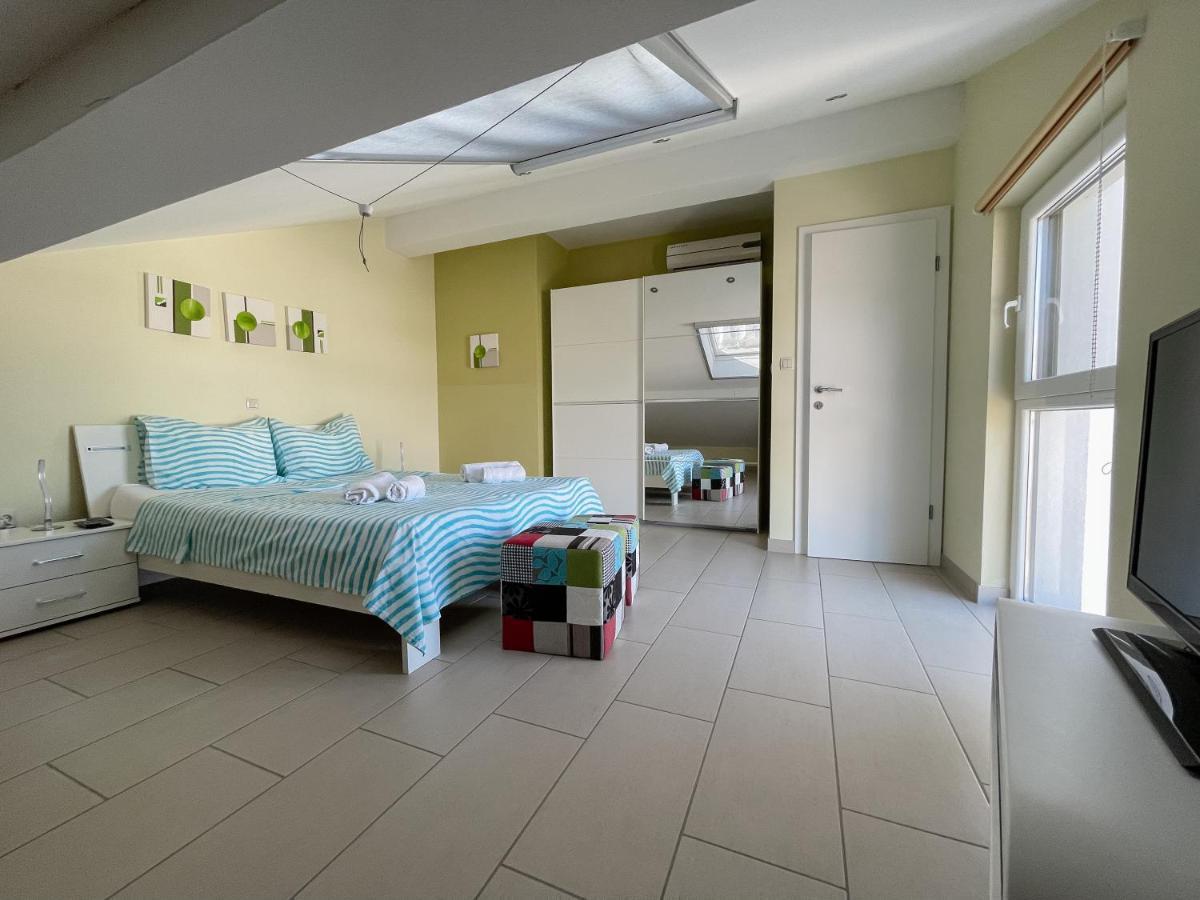 Appartamento Ferienhaus Ivanka Traù Esterno foto