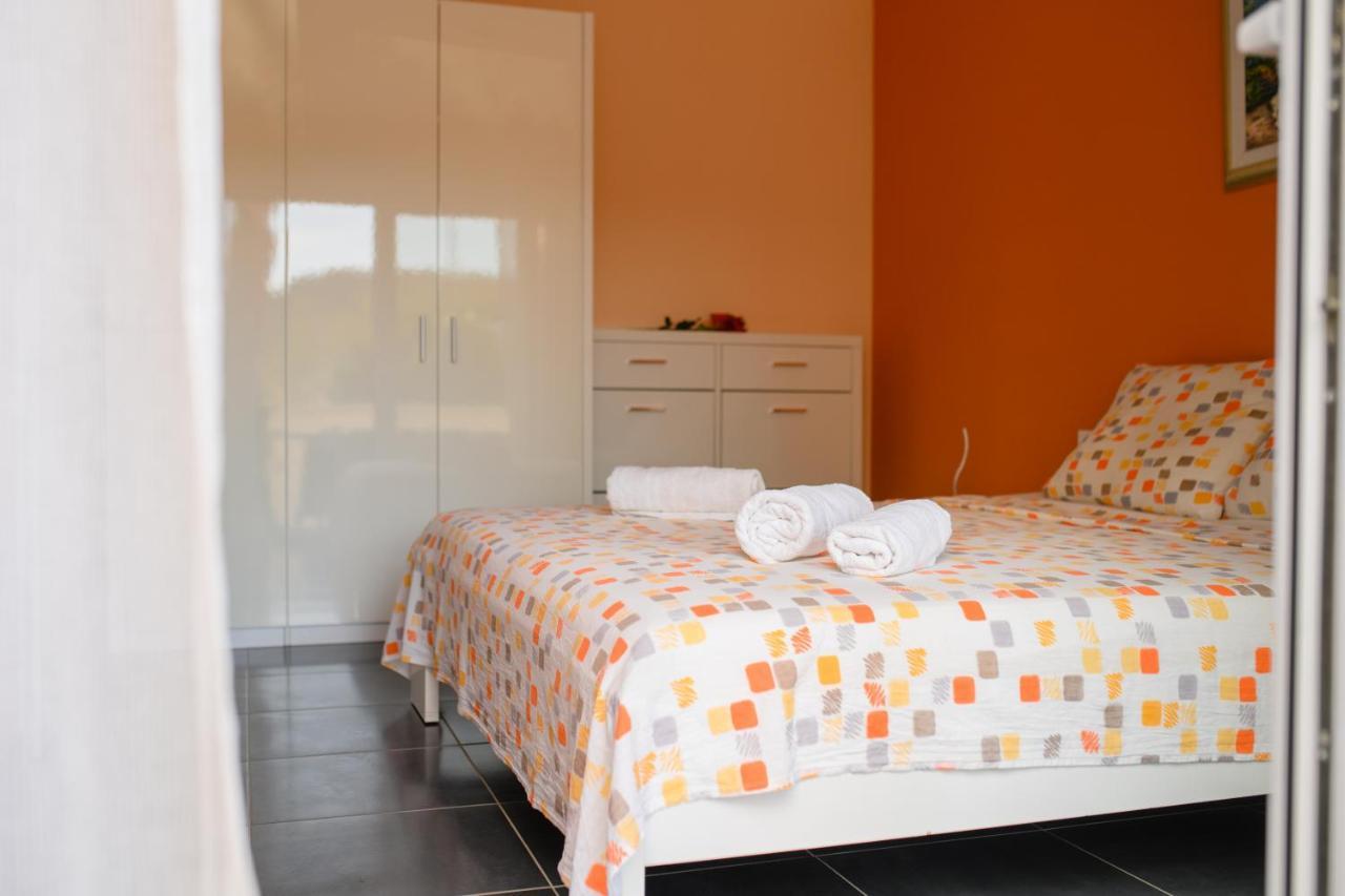Appartamento Ferienhaus Ivanka Traù Esterno foto